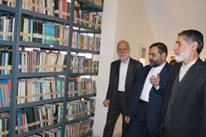 بازدید عضو شورای عالی سازمان فرهنگ و ارتباطات اسلامی از مرکز تحقیقات فارسی ایران و پاکستان